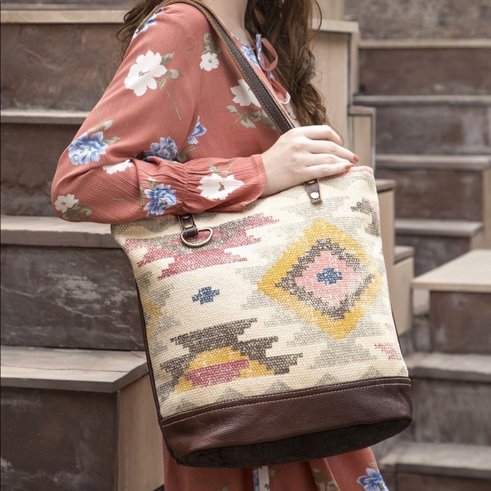 Myra Bag Exemplar Tote Bag Canvas Leather Tapestry
